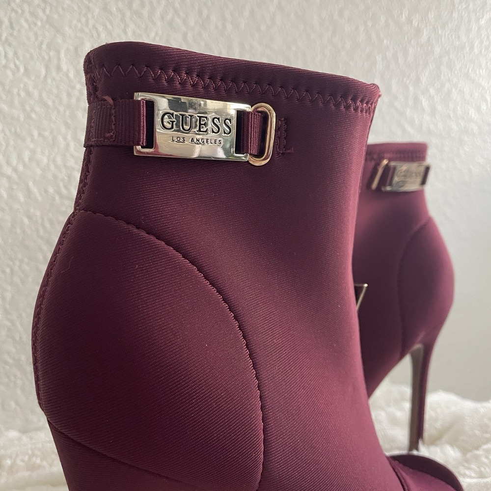 Guess Los Angeles Sz 6 Miranda Purple Heeled Boots with Front Zipper Gold Accent - Picture 5 of 10